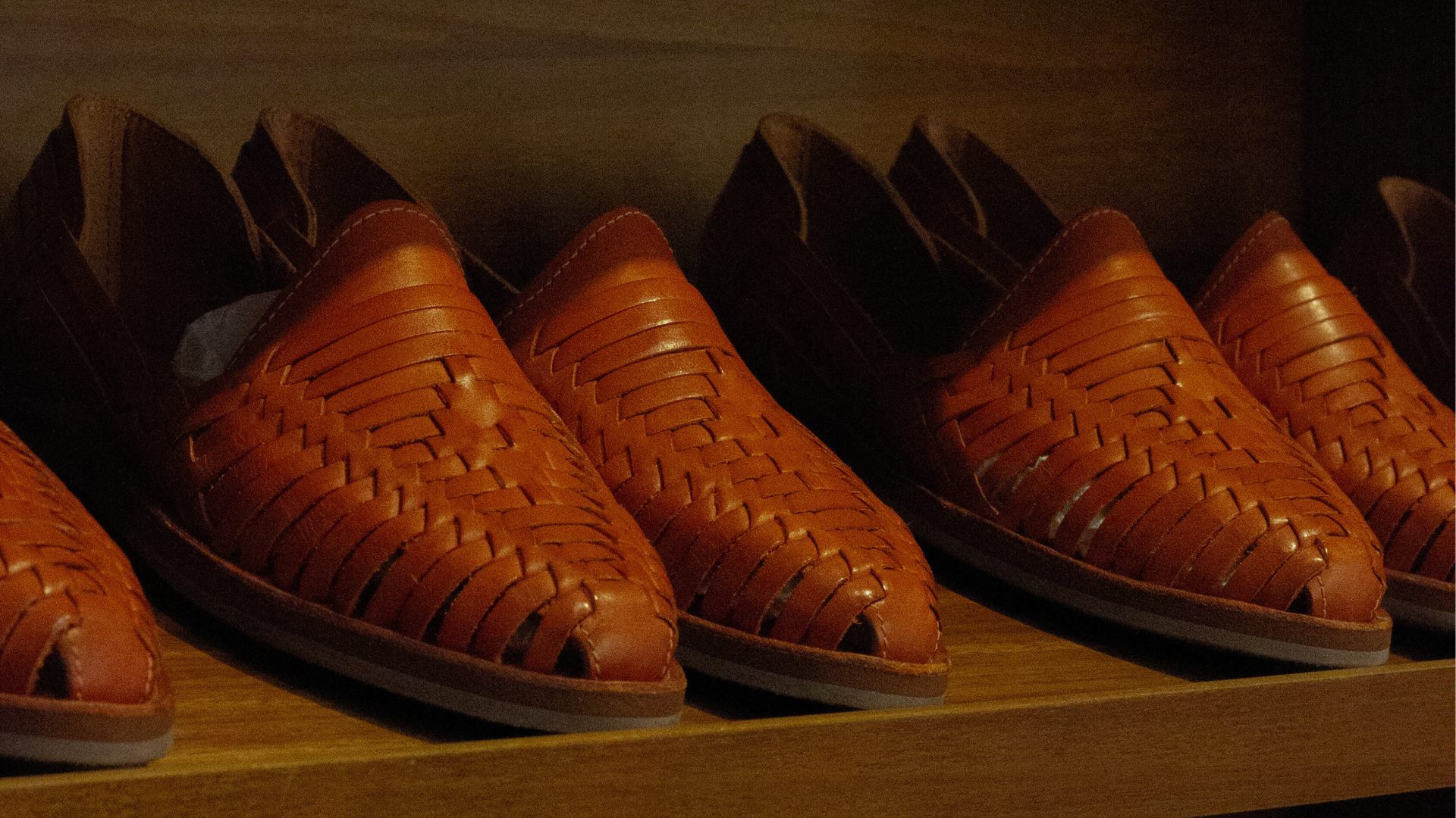 Who Tells the Story of the Mexican Huarache?